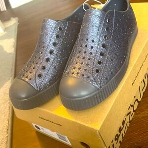 Girls glitter Native Jefferson Bling shoes size 1